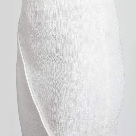 Asymmetrical skirt open on the leg - Image 4