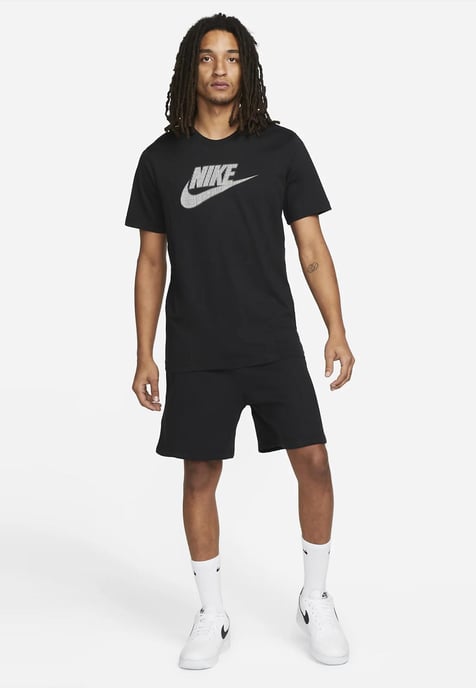 Camiseta Nike Sportswear Hybrid para hombre en negro - Image 4