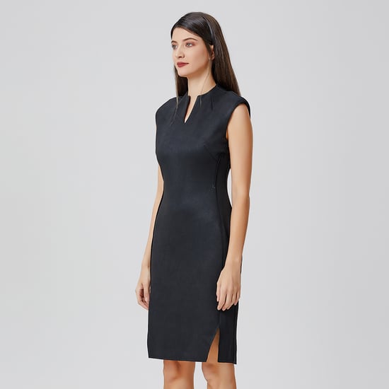 V-neck tailor fitted dress - Image 3