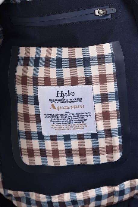 Chaqueta Hydro Active Scutum de Aquascutum en Azul Marino - Image 5