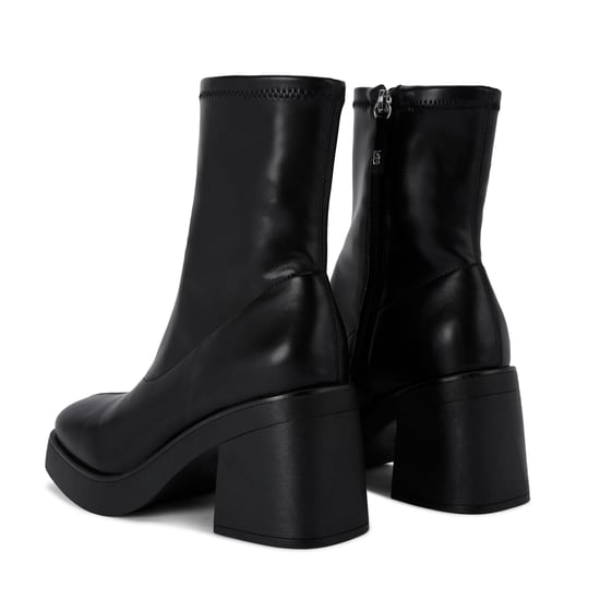KG Kurt Geiger  Sylvie Boots