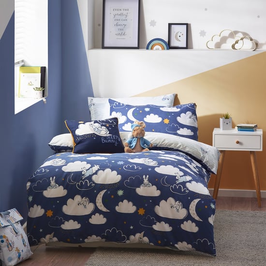 Peter Rabbit TM Sleepy Head Reversible Duvet Cover Set