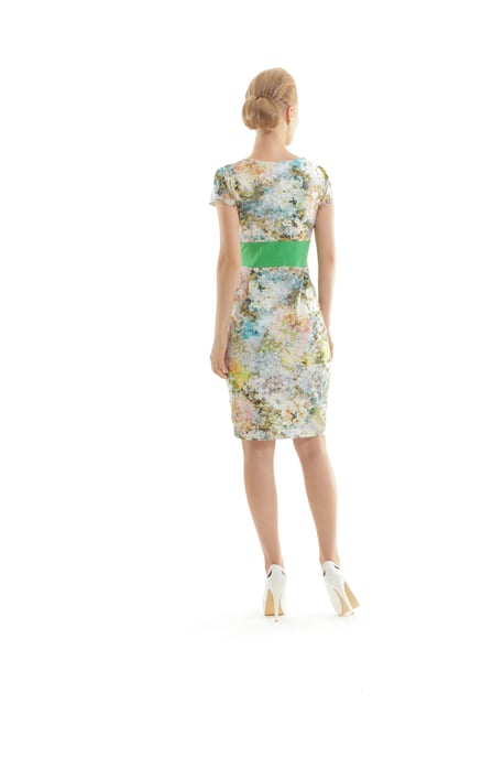Vestido de estampado floral con mangas tipo cap sleeve - Image 4