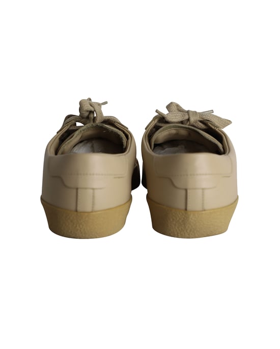 Saint Laurent SL/06 Court Classic Low-Top Sneakers in Beige Calfskin Leather - Image 4