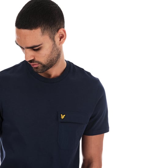 Lyle & Scott camiseta azul con bolsillo de nailon - Image 6