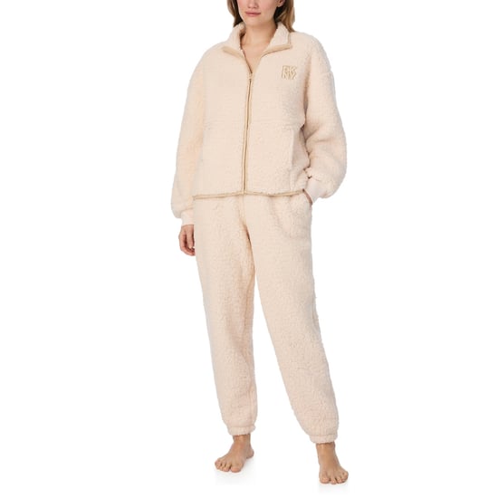 DKNY Conjunto de top con cremallera y jogger de sherpa Crema - Image 1