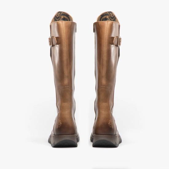 Botas Fly London MOL 2 de piel con tacón de cuña y cremallera hasta la rodilla para mujer en color marrón camello - Image 4
