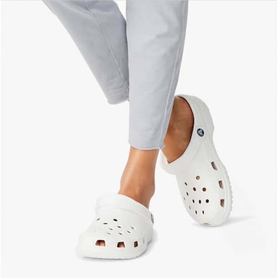 Zuecos de mujer Crocs en blanco - Image 5