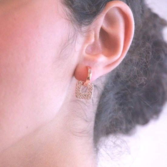 Pendientes cuadrados clásicos en oro rosa y cristal - Image 2