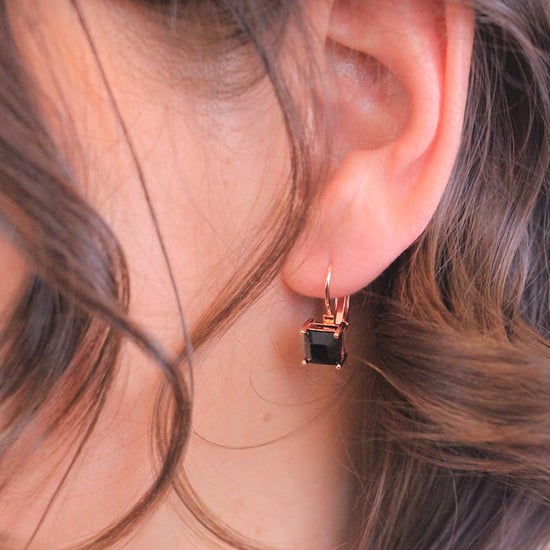 Pendientes cuadrados en oro rosa y negro - Image 2