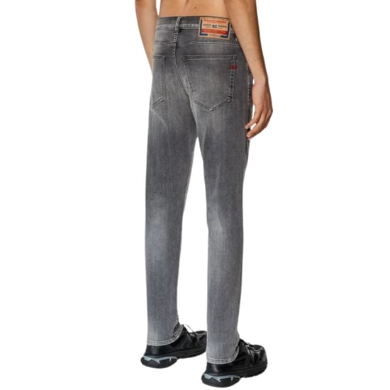 Diesel 2019 D-Strukt Vaqueros con lavado gris - Image 2