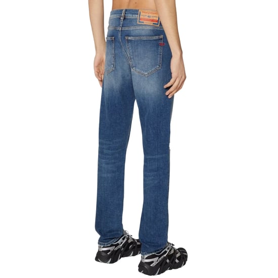 Diesel 2019 D-Strukt Vaqueros con lavado rasgados en azul claro - Image 2
