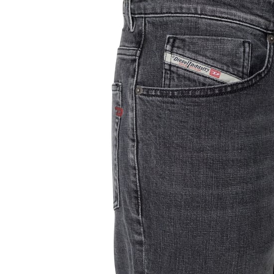 Vaqueros de denim con lavado gris y corte tapered D-Fining de Diesel - Image 3