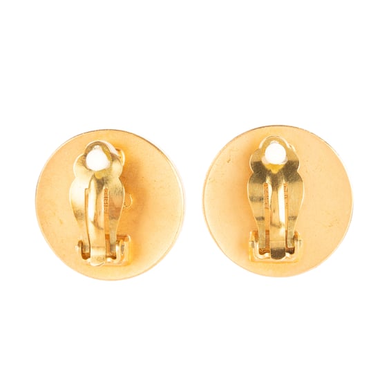 CC Round Clip On Earrings Pendientes - Image 3