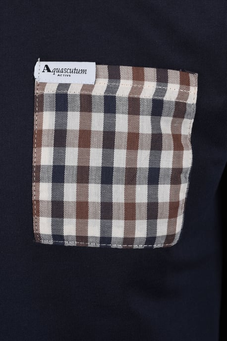 Sudadera clásica con bolsillo de Aquascutum, cuello redondo, color navy - Image 4