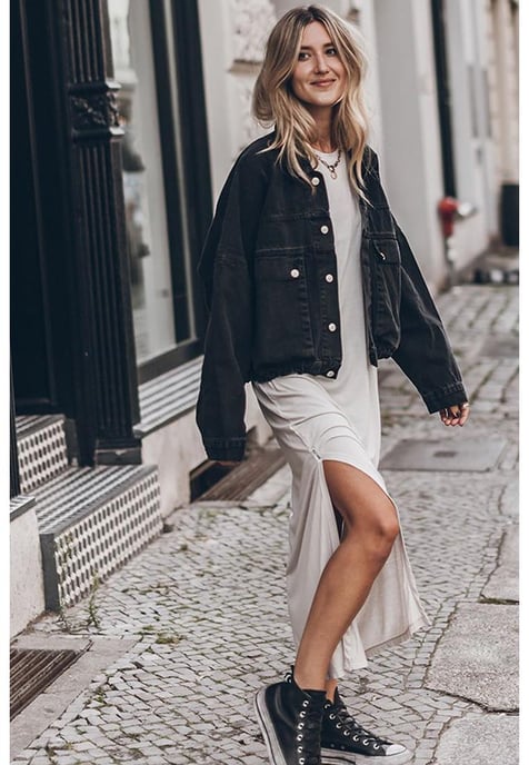 Chaqueta de denim con solapas y bolsillos de botón de metal negro  - Image 3