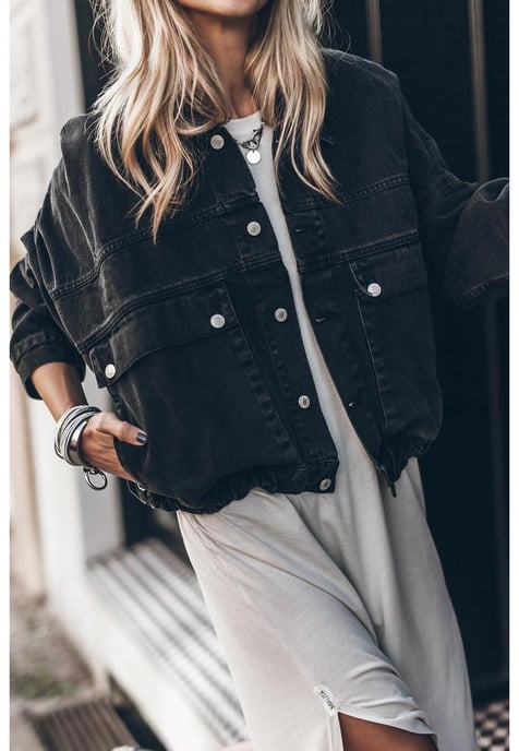 Chaqueta de denim con solapas y bolsillos de botón de metal negro  - Image 4