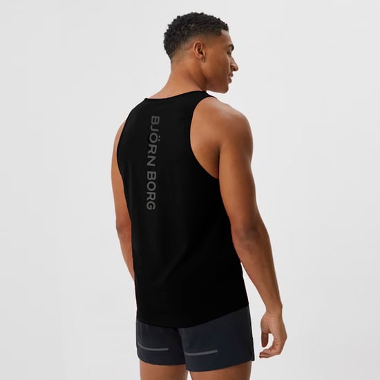 Camiseta sin mangas perforada transpirable y ligera de running para hombre - Image 4