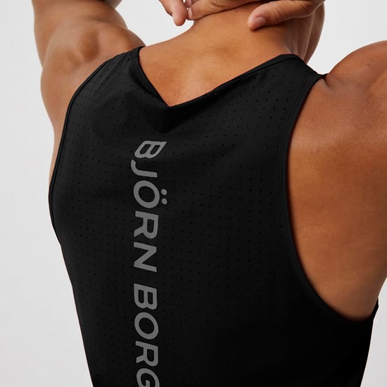Camiseta sin mangas perforada transpirable y ligera de running para hombre - Image 5