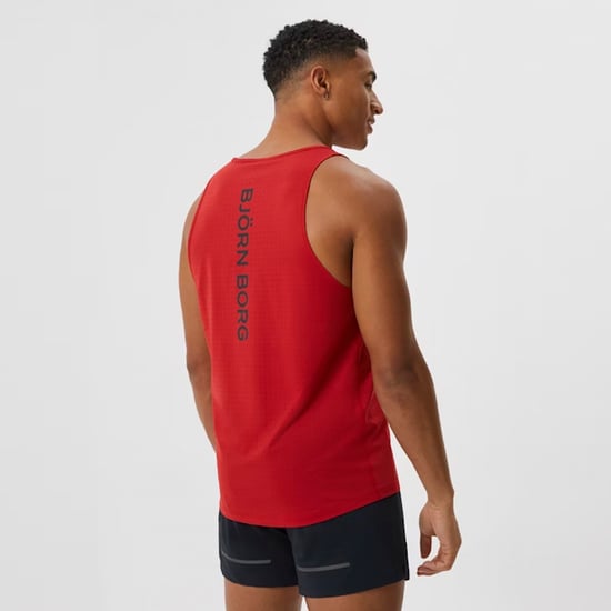 Camiseta sin mangas perforada transpirable y ligera de running para hombre - Image 4