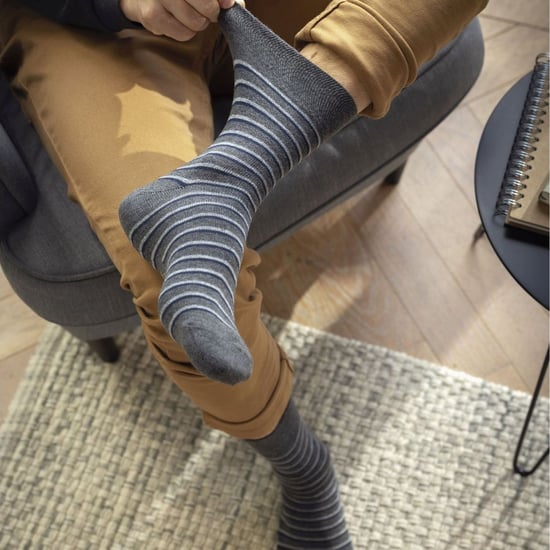 Lote de 6 calcetines de algodón no elásticos con dibujo cuadrado para hombres con mala circulación - Image 4
