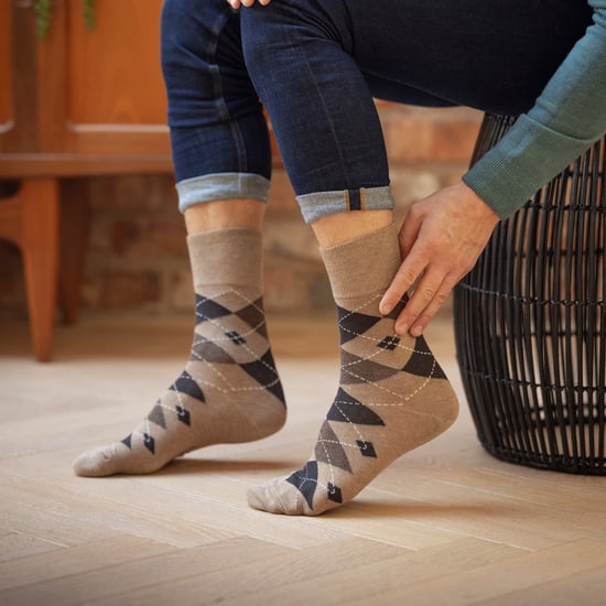 6 pares de calcetines para hombre NO ELÁSTICOS de algodón con dibujos novedosos - Image 4