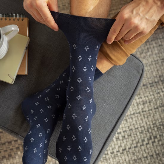Lote de 6 calcetines de algodón no elásticos con dibujo cuadrado para hombres con mala circulación - Image 5