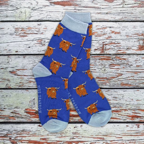 Calcetines de bambú de regalo para los amantes de las vacas. - Image 4