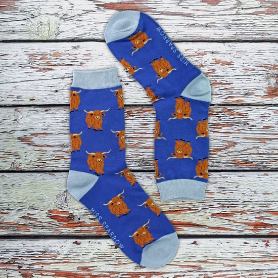 Calcetines de bambú de regalo para los amantes de las vacas. - Image 5