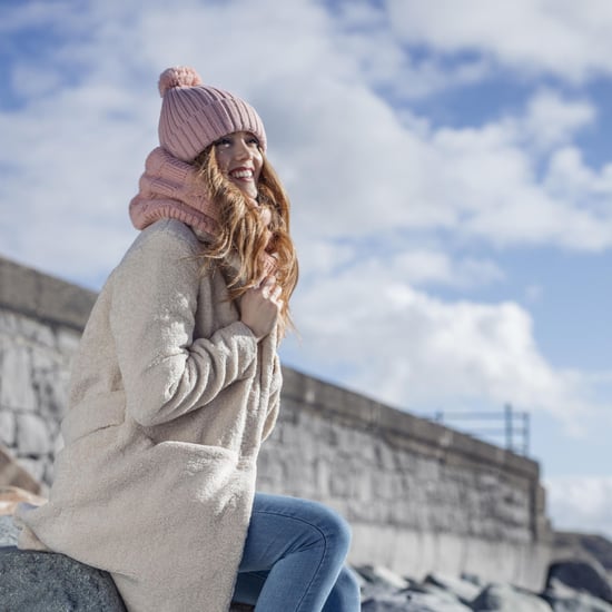Señoras acanalado manguito térmico aislado invierno Pom Pom Bobble Hat - Image 3