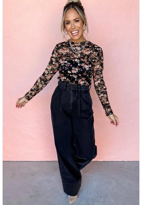 Top de Manga Larga Sheer de Red Floral Negra - Image 2