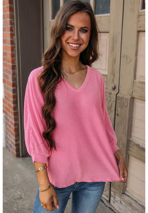 Top de Cuello en V con Mangas de Pulsera y Estampado de Rayas Rosadas de Fresa - Image 3