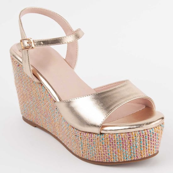 Montevita Sandalia De Cuña Salia12 Dorado - Image 2