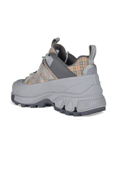 Burberry Sneakers Arthur Gris - Image 3
