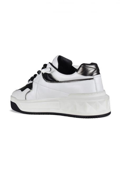 Valentino Garavani Sneakers One Stud XL Blanco - Image 3