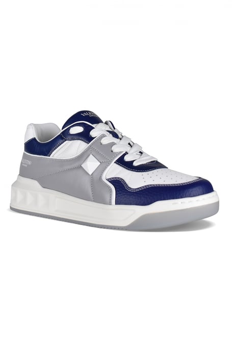 Valentino Garavani Sneakers One Stud Gris - Image 2