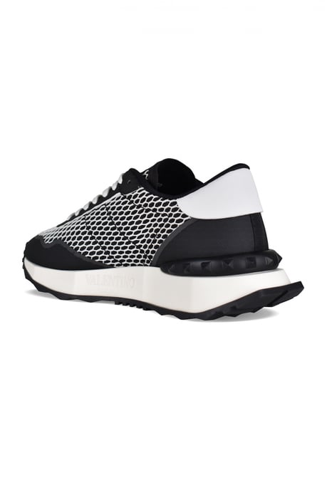 Valentino Garavani Sneakers Netrunner Negro - Image 3
