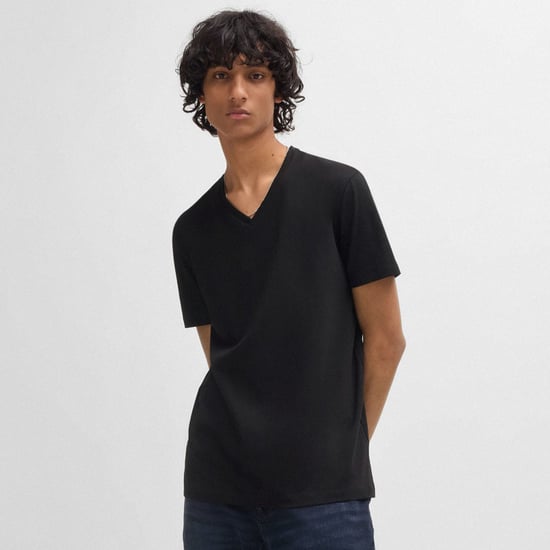 Men's Hugo 2 Pack of V-Neck T-Shirts in Black - Image 2