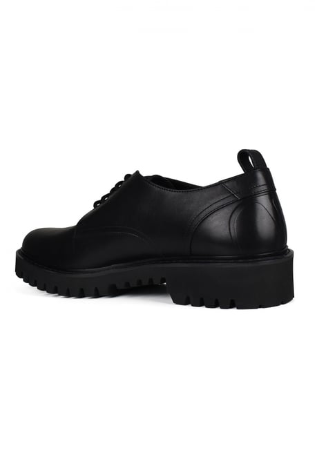 Valentino Garavani Derbies Negro - Image 3