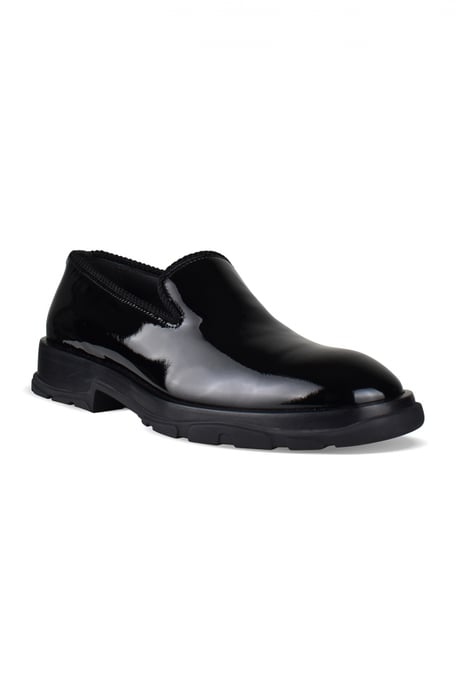 Alexander McQueen Mocasines Slip-On Tread Negro - Image 2