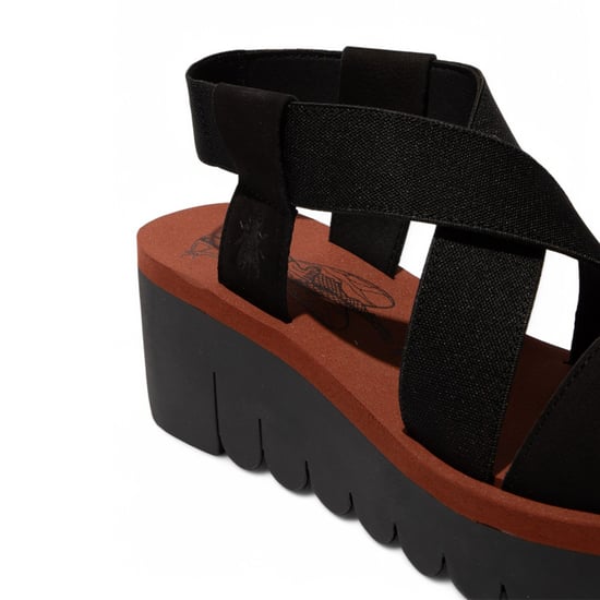 Sandalias de plataforma con cuña y alpargatas de piel Cupido en color ladrillo negro YABI922FLY para mujer de Fly London - Image 4