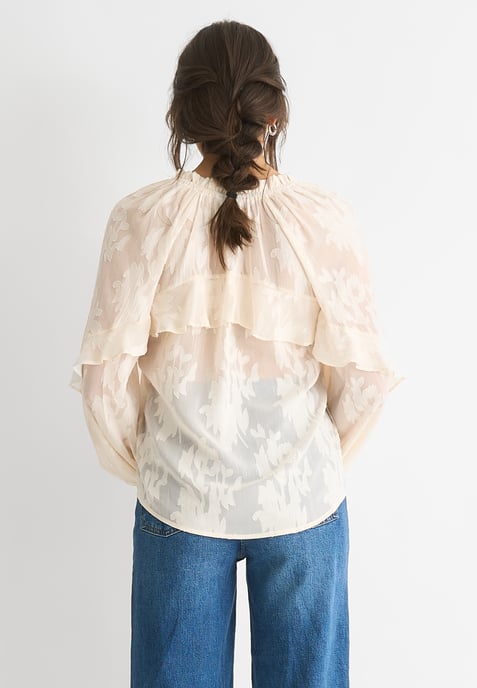 Blusa de manga larga en jacquard floral crema - Image 4