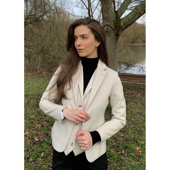 Blazer de tweed de mezcla de lana color crema de corte entallado para mujer - Image 2