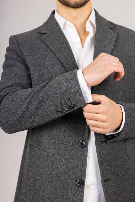 Abrigo gris de mezcla de lana con cuello de solapa con muesca para hombre - Image 4