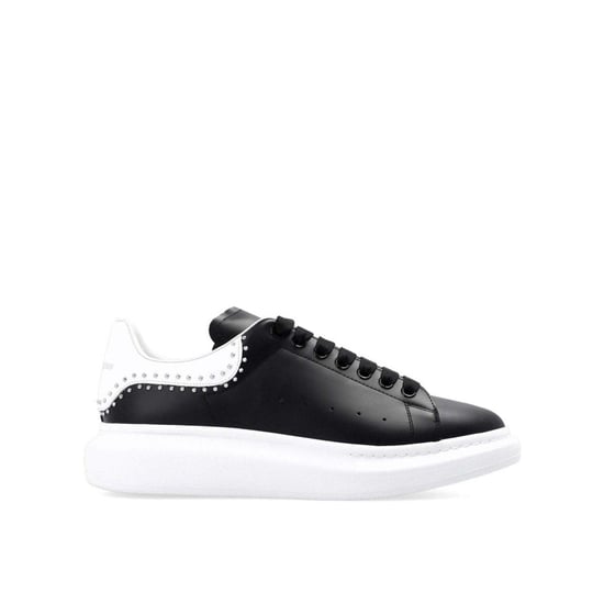 Zapatillas Sobredimensionadas con Estrellas de Alexander McQueen - Image 1