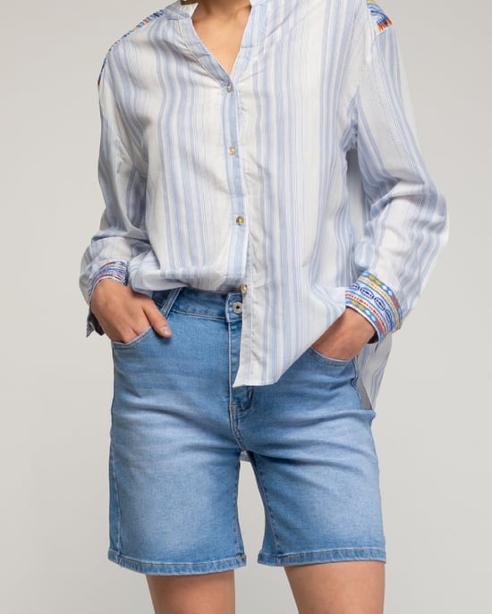 Blusa oversize de rayas con cuello mao - Image 3