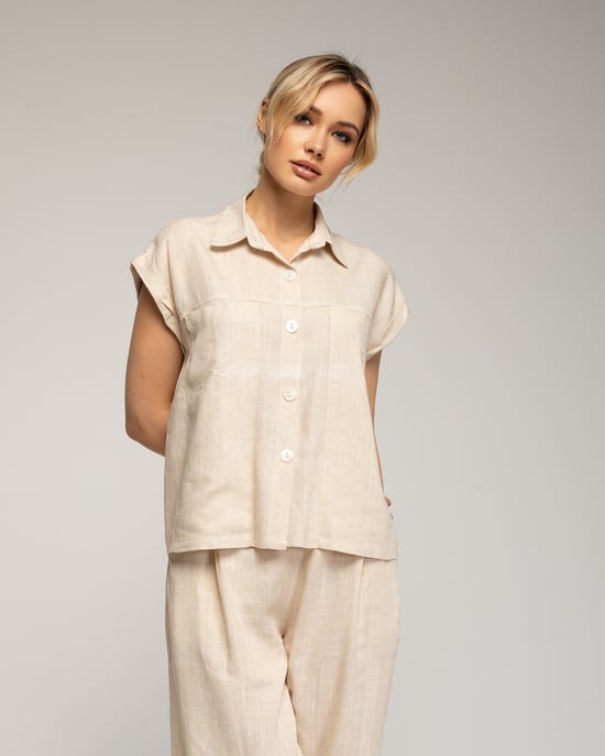 Blusa de bolsillos en el pecho - Image 1