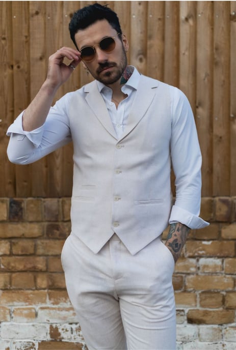 Chaleco y pantalones de lino formales para hombre en color crema y beige - Conjunto de verano de 2 piezas - Image 3