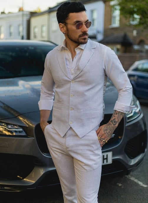 Conjunto de Dos Piezas para Hombre en Lino Gris Formales con Chaleco y Pantalones de Verano - Image 1