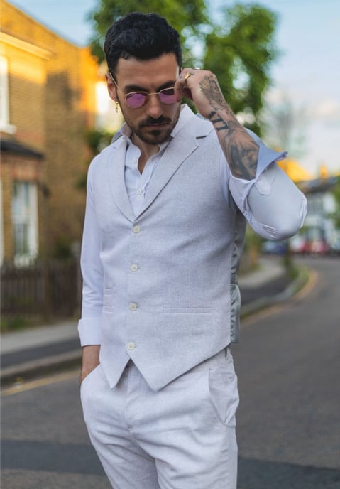 Conjunto de Dos Piezas para Hombre en Lino Gris Formales con Chaleco y Pantalones de Verano - Image 6